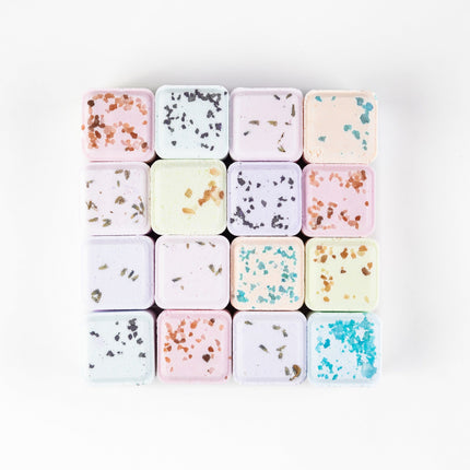 Natural Bath Bombs and Shower Steamers Gift Set - for anyone that like to Bath and Shower